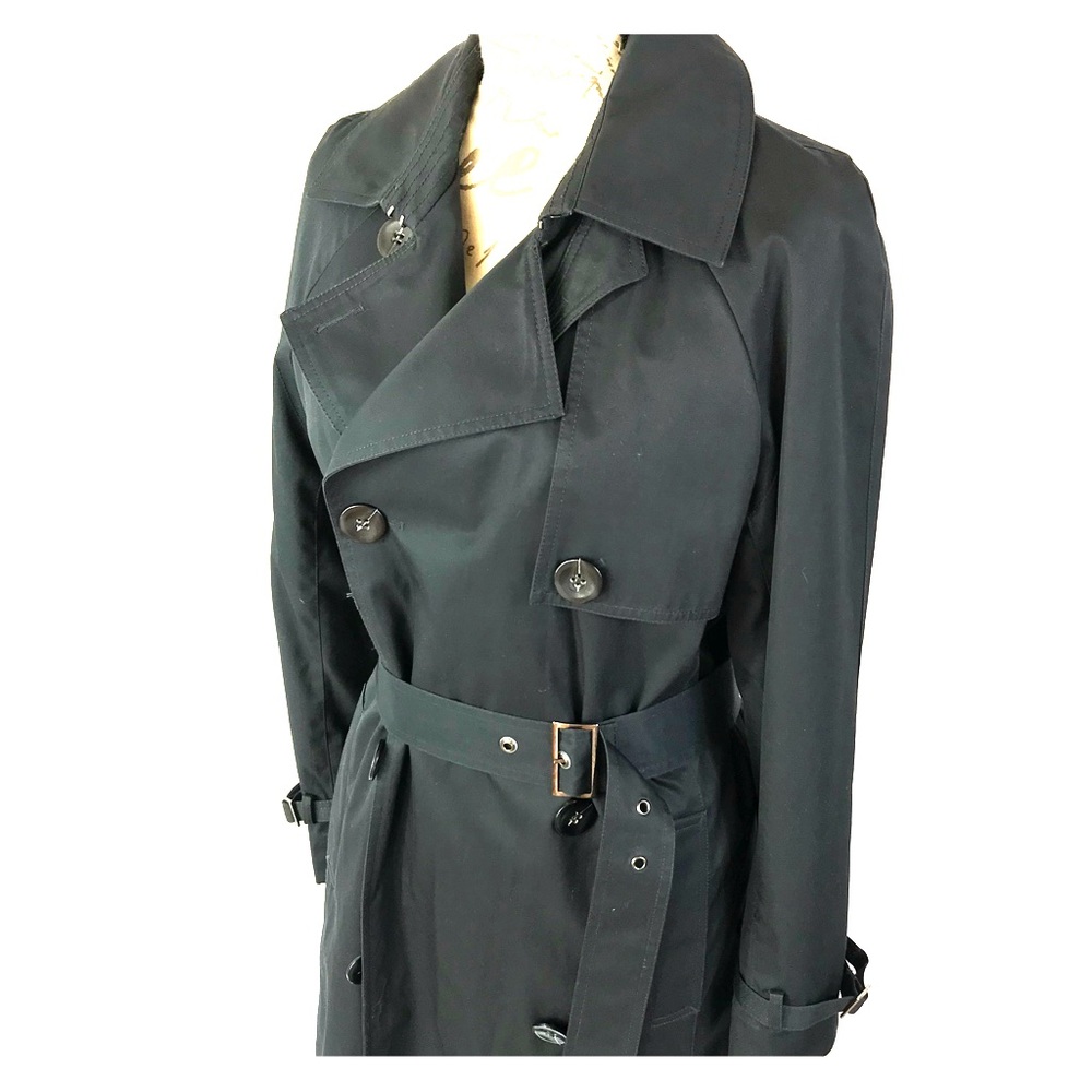 London Fog Manhattan Size M  Belt Zippered Liner